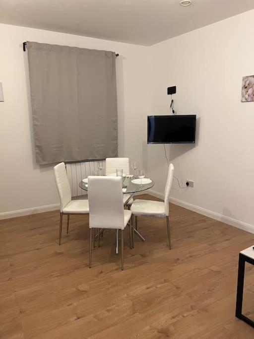 004- Brand New 1 Bedroom Apartment F1 Ealing Eksteriør billede